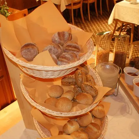 Hotel A La Staziun